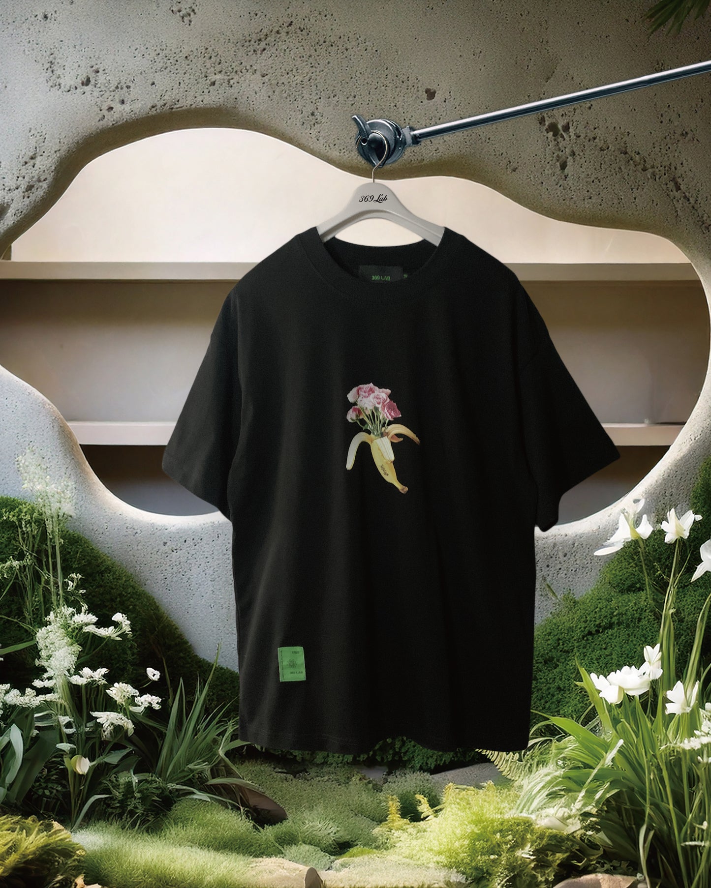 BANANA FLOWER TEE