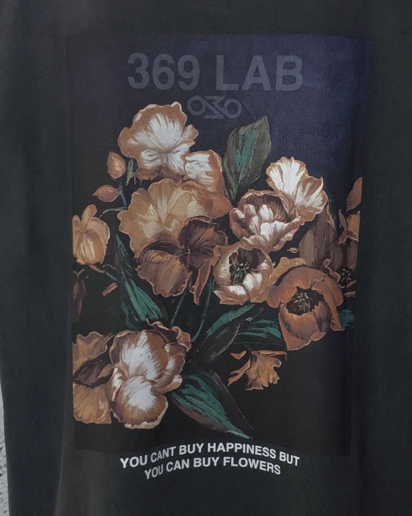 TULIP PAINTING PRINT TEE