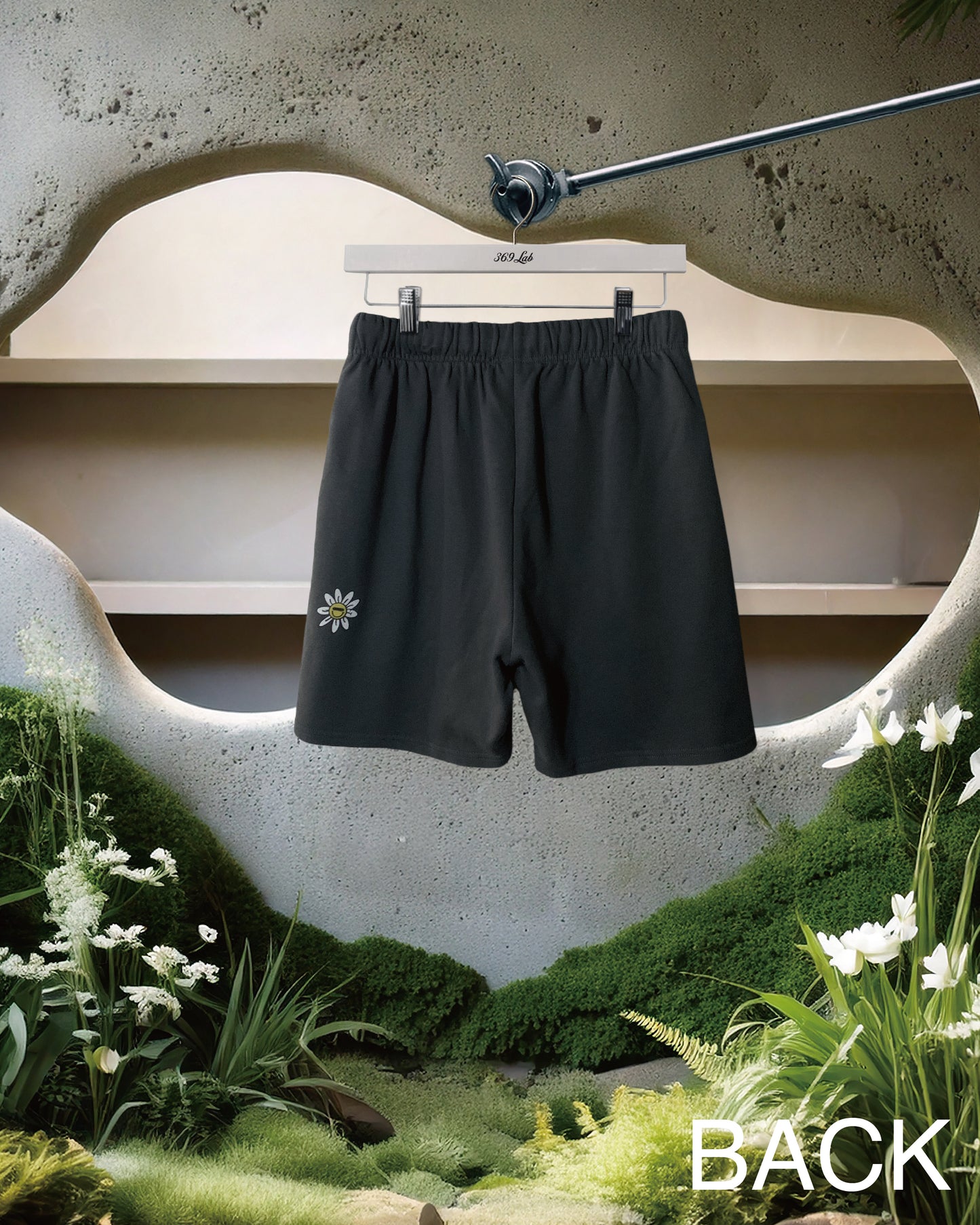 MINI DAISY SWEAT SHORTS