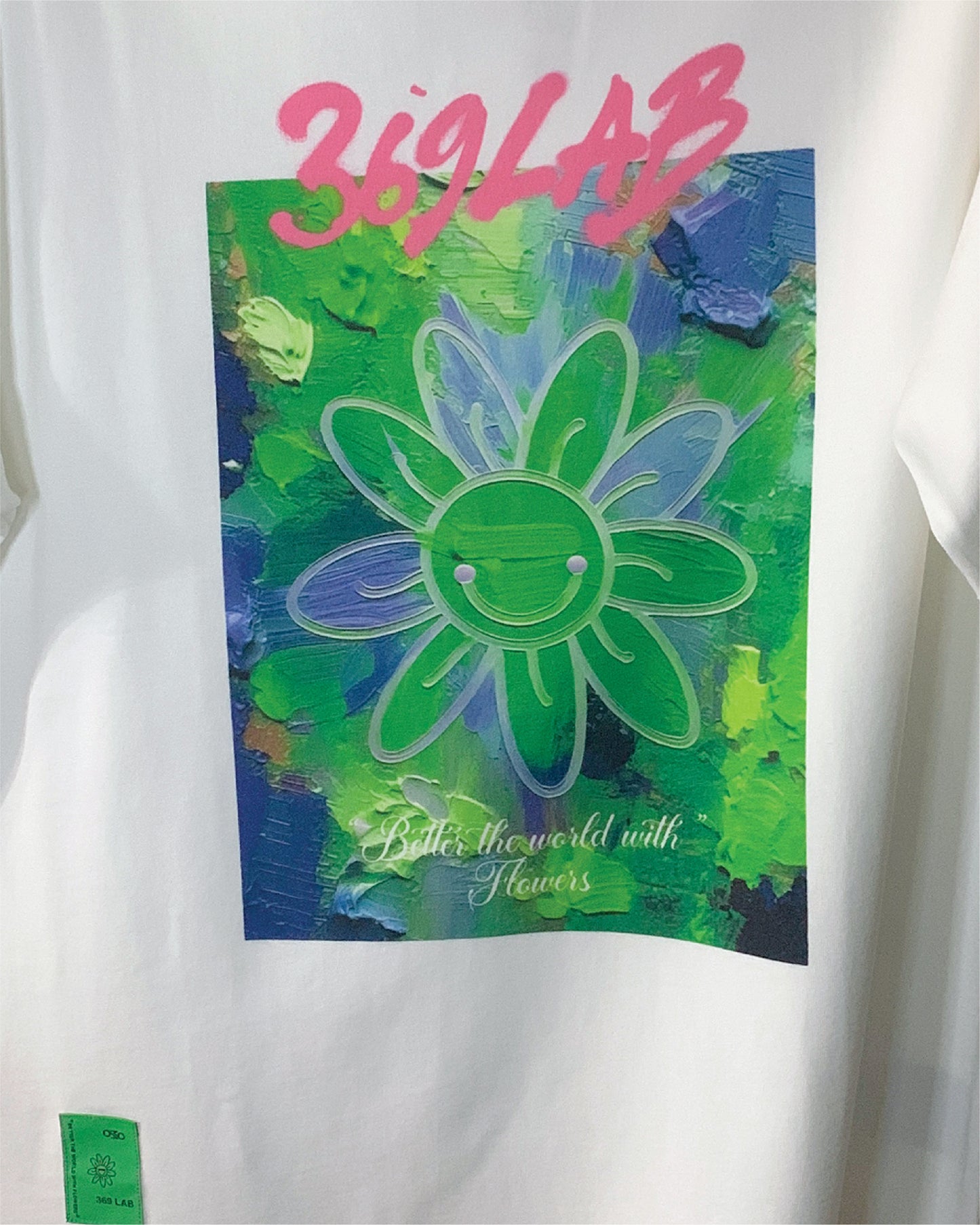 ACRYLIC BRUSH BABY FLOWER TEE