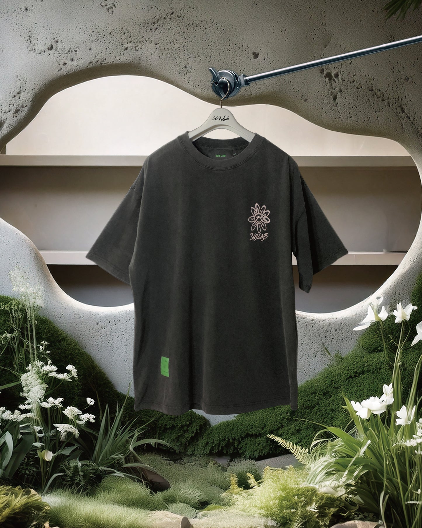 HEART EYES BABY FLOWER TEE (情人節版)