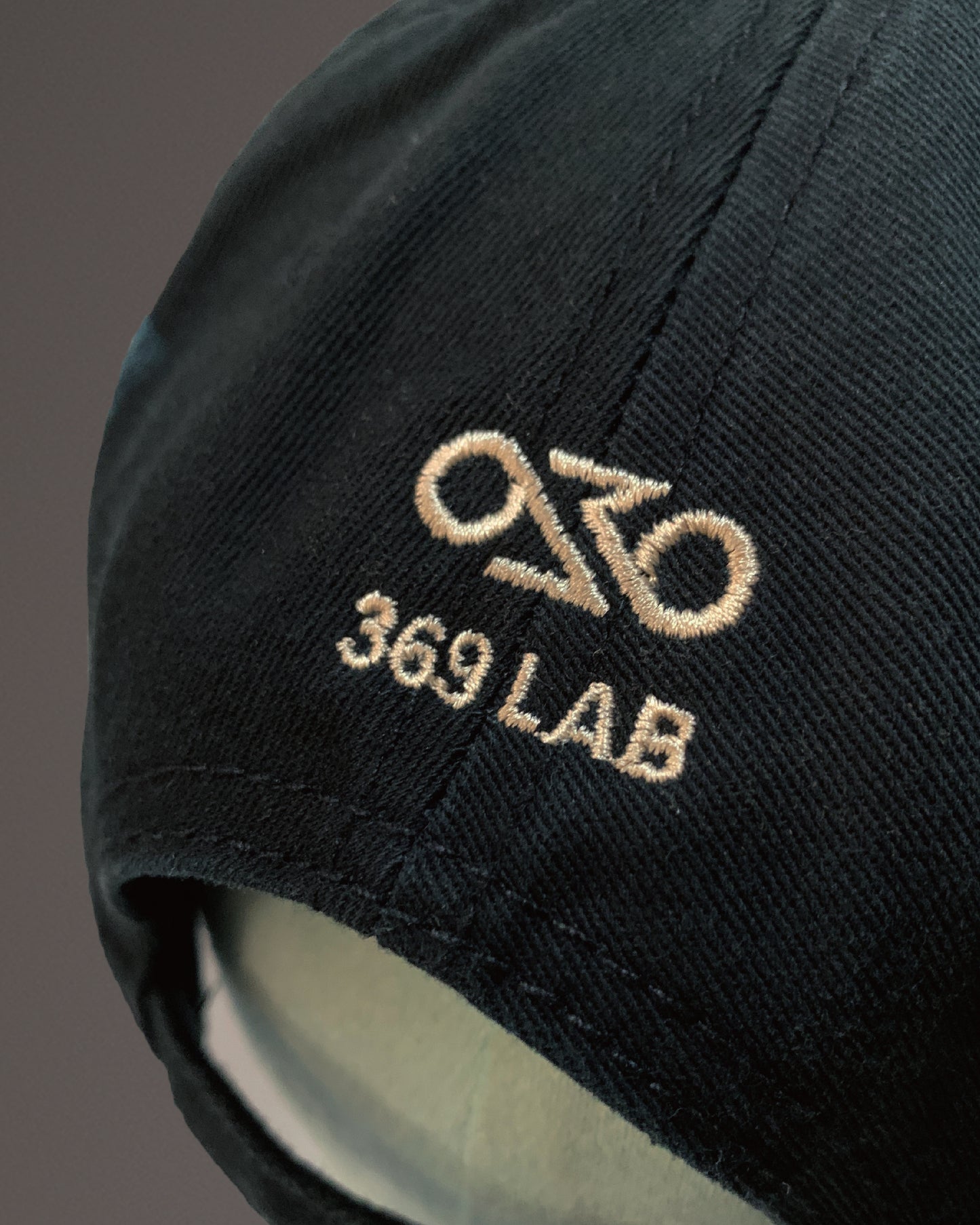 BABY FLOWER STUDS CAP