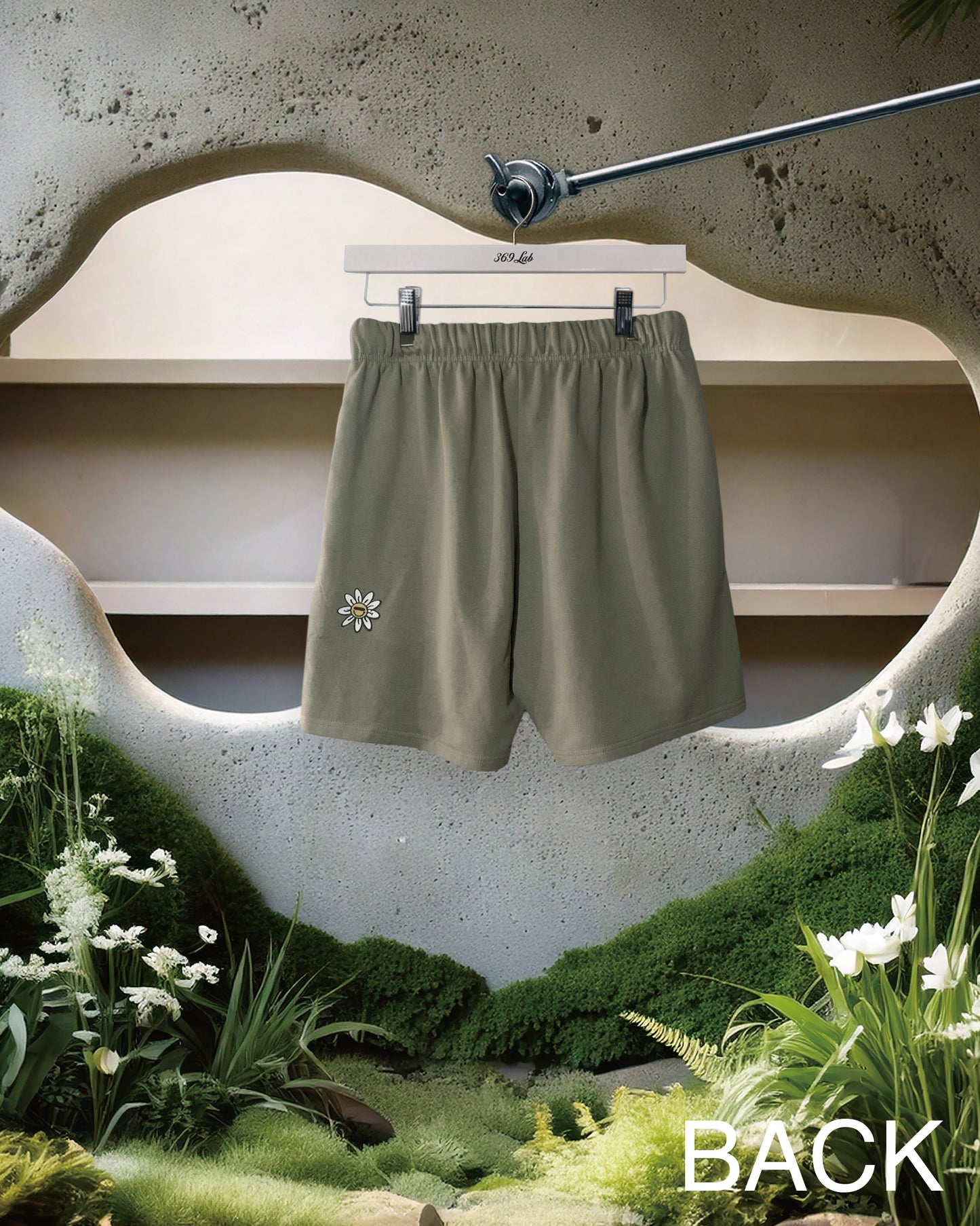 MINI DAISY SWEAT SHORTS