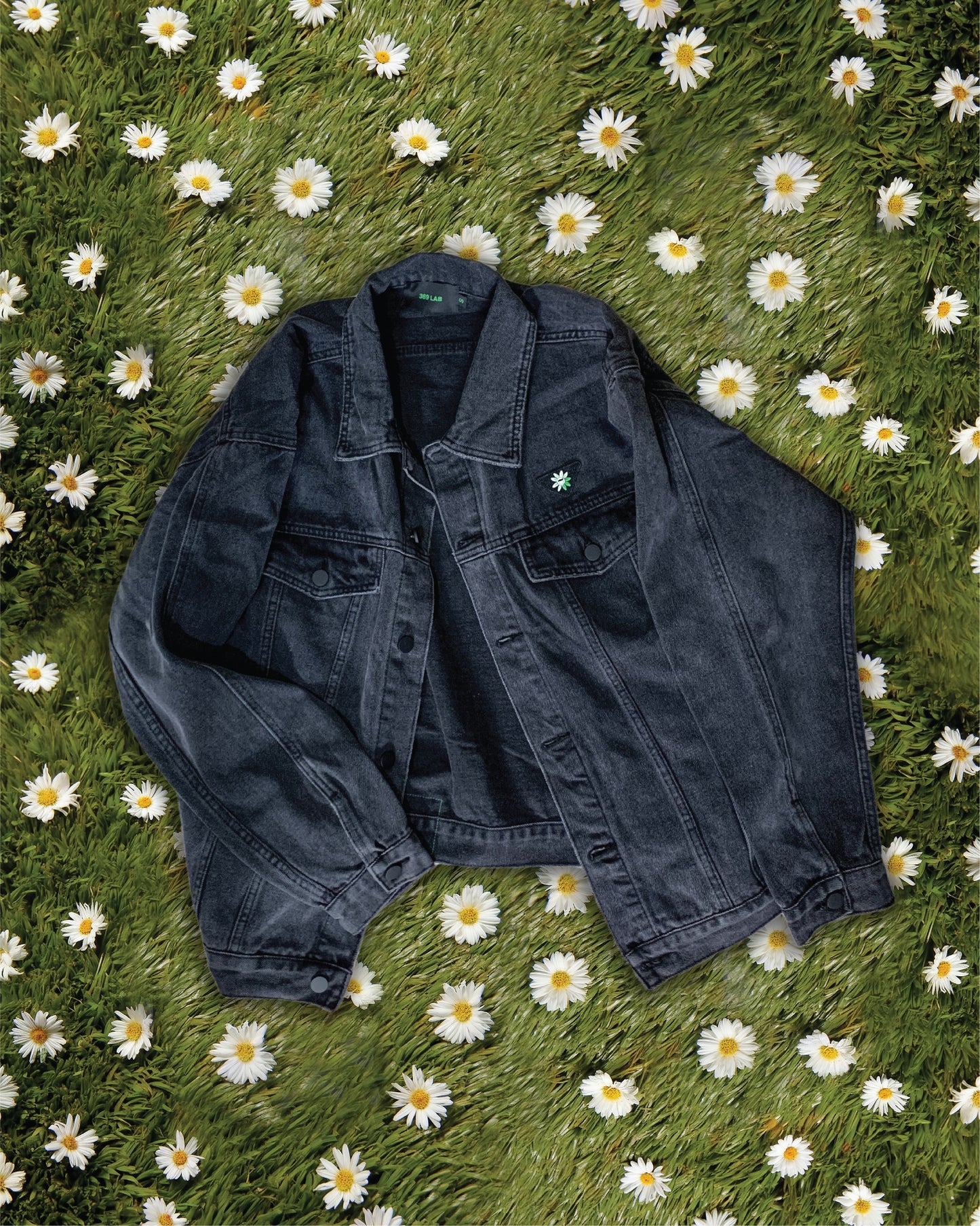 OVERSIZED DENIM JACKET